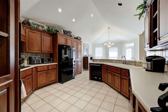 2925 NW 160th Street, Edmond, OK 73013