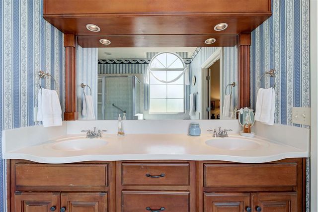 2925 NW 160th Street, Edmond, OK 73013