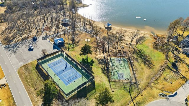 111 Lone Star Drive, Gainesville, TX 76240