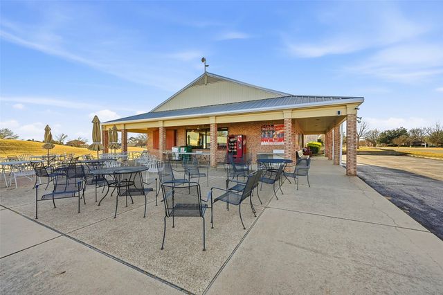 111 Lone Star Drive, Gainesville, TX 76240