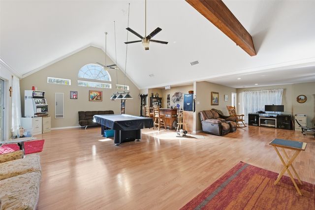 111 Lone Star Drive, Gainesville, TX 76240