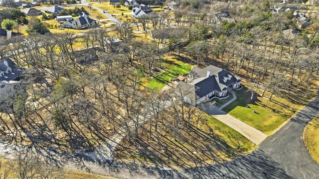 111 Lone Star Drive, Gainesville, TX 76240