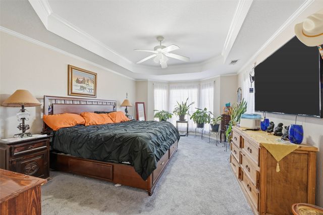 111 Lone Star Drive, Gainesville, TX 76240