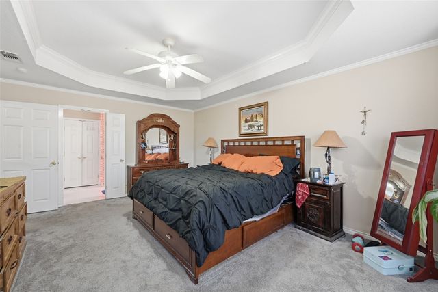 111 Lone Star Drive, Gainesville, TX 76240