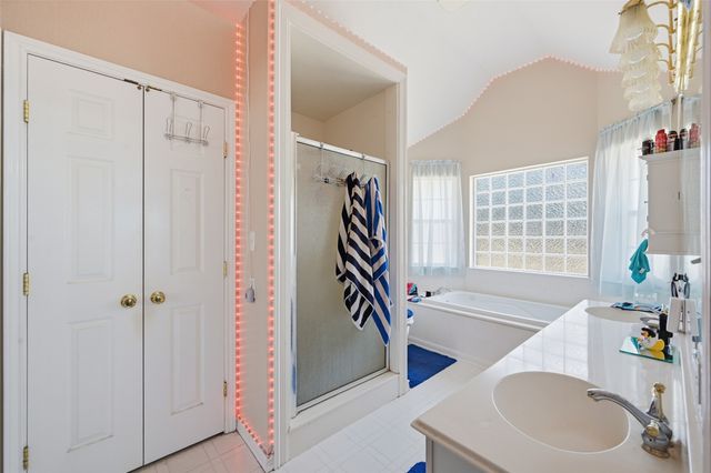 111 Lone Star Drive, Gainesville, TX 76240