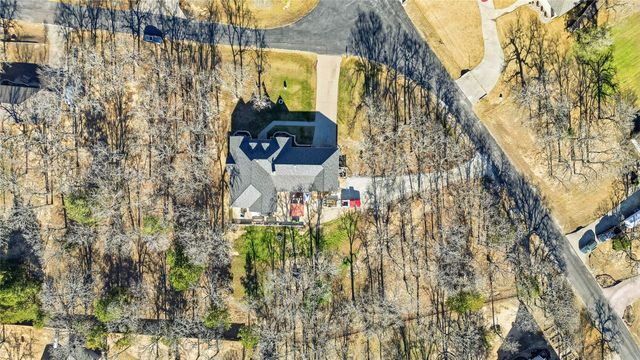 111 Lone Star Drive, Gainesville, TX 76240