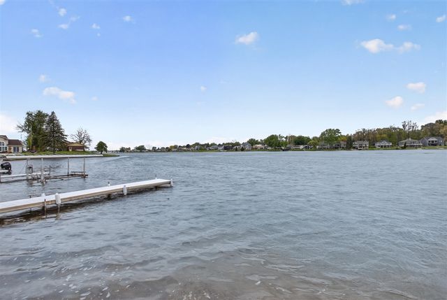 332 Riviera Drive, Brooklyn, MI 49230