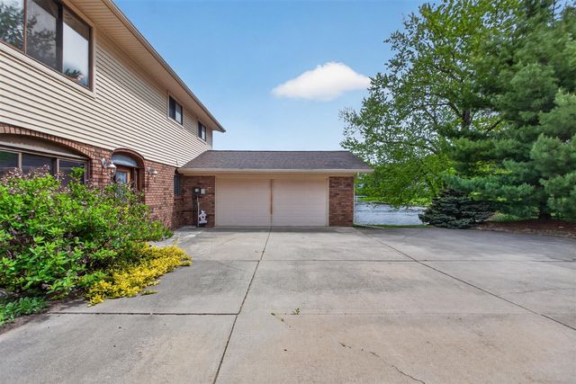 332 Riviera Drive, Brooklyn, MI 49230