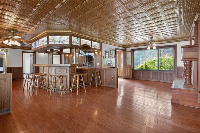 332 Riviera Drive, Brooklyn, MI 49230