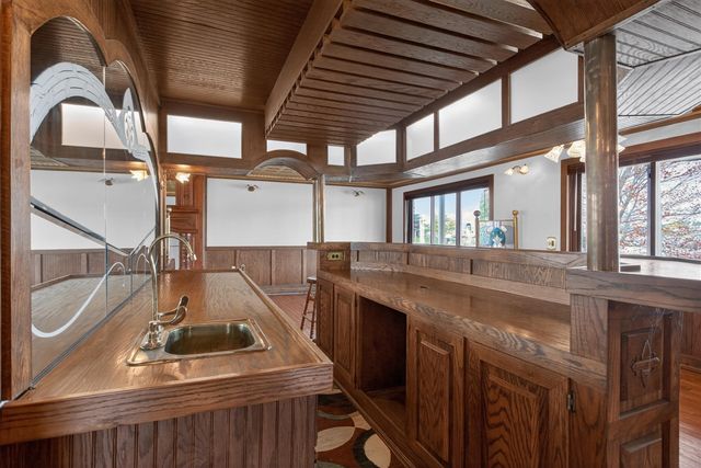 332 Riviera Drive, Brooklyn, MI 49230