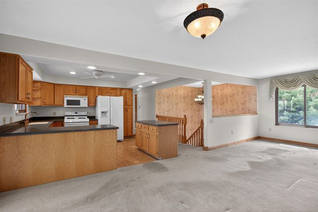 332 Riviera Drive, Brooklyn, MI 49230