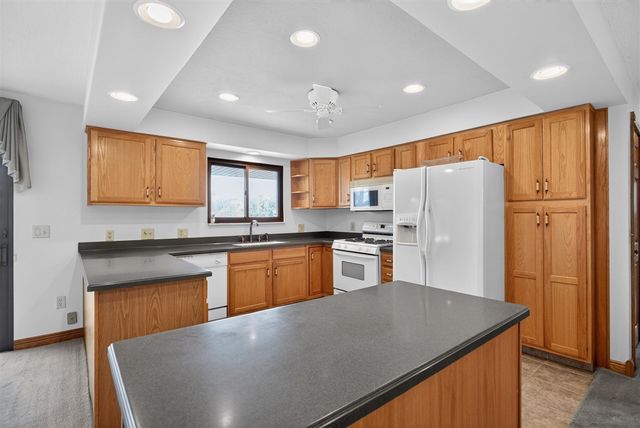 332 Riviera Drive, Brooklyn, MI 49230