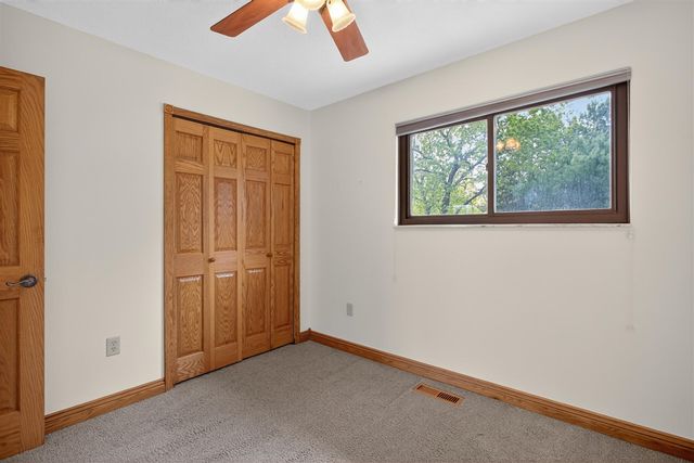 332 Riviera Drive, Brooklyn, MI 49230