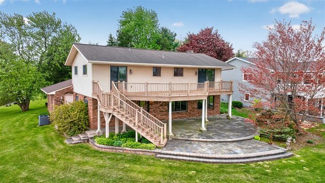 332 Riviera Drive, Brooklyn, MI 49230