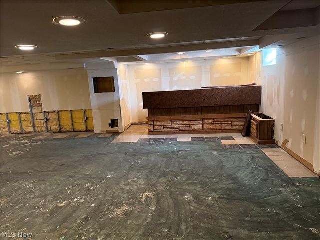 1351 3rd Street SE, Massillon, OH 44646