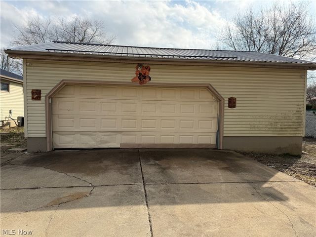 1351 3rd Street SE, Massillon, OH 44646