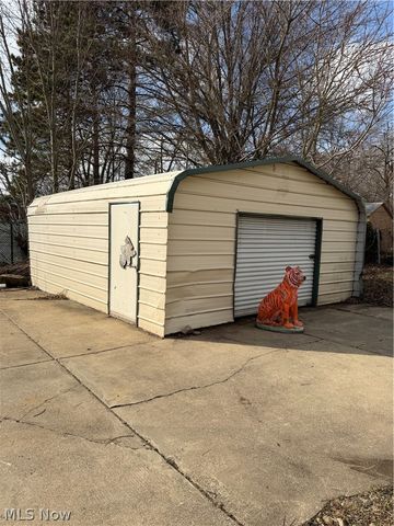 1351 3rd Street SE, Massillon, OH 44646