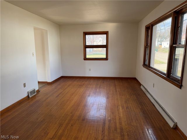 1351 3rd Street SE, Massillon, OH 44646