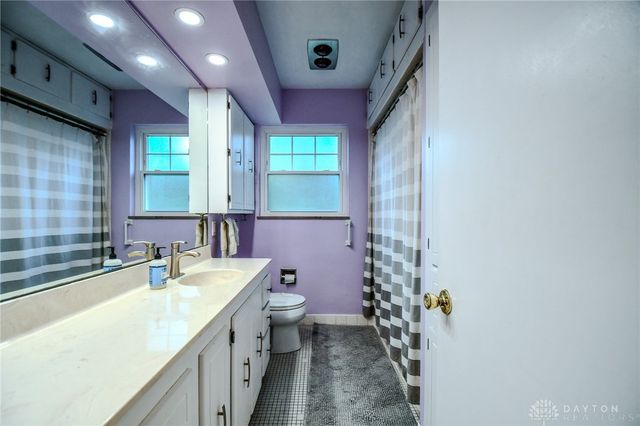 200 Maysfield Road, Oakwood, OH 45419