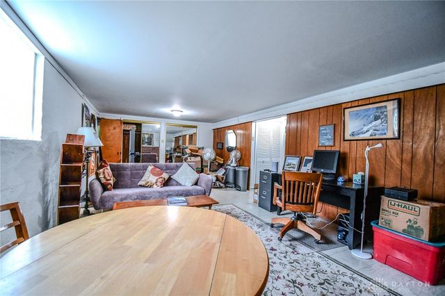 200 Maysfield Road, Oakwood, OH 45419