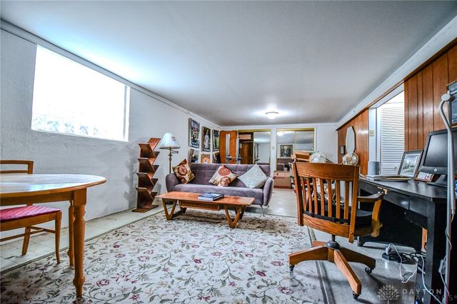 200 Maysfield Road, Oakwood, OH 45419
