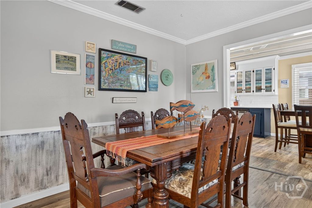 Image 10 of property listing at 505 Jones Avenue, Tybee Island, GA 31328