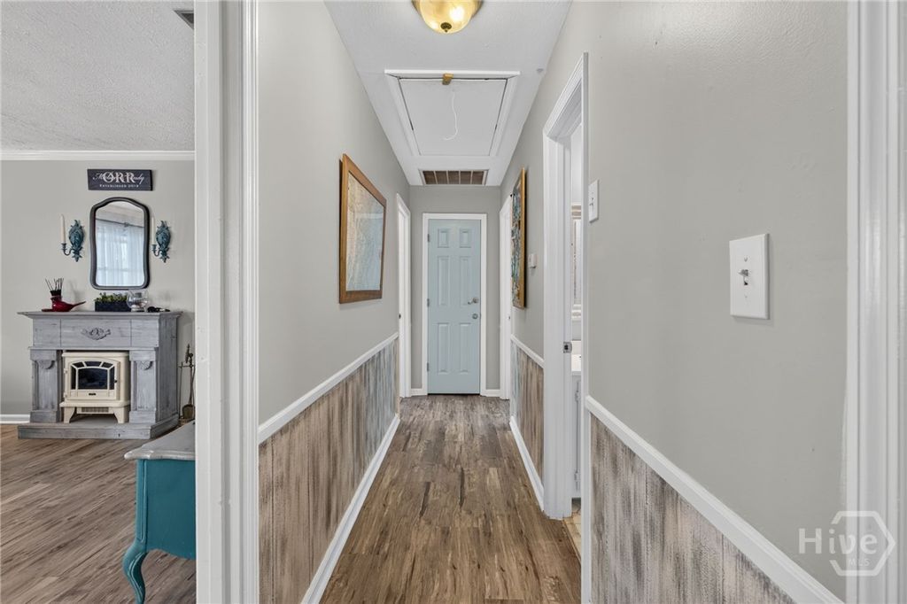 Image 21 of property listing at 505 Jones Avenue, Tybee Island, GA 31328