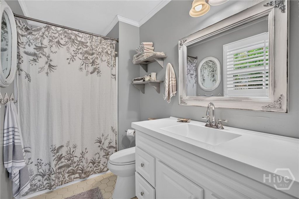 Image 28 of property listing at 505 Jones Avenue, Tybee Island, GA 31328