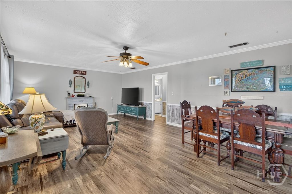 Image 5 of property listing at 505 Jones Avenue, Tybee Island, GA 31328