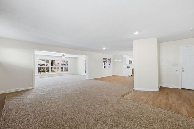 1128 N Kevin Rd, Wichita, KS 67208