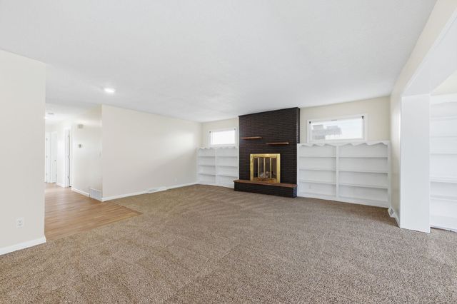 1128 N Kevin Rd, Wichita, KS 67208