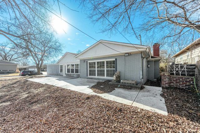 1128 N Kevin Rd, Wichita, KS 67208