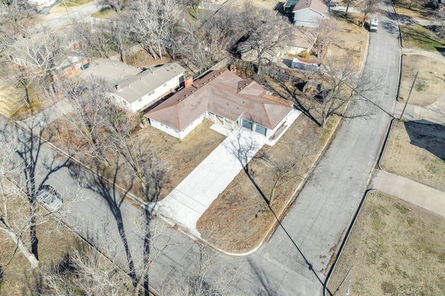 1128 N Kevin Rd, Wichita, KS 67208