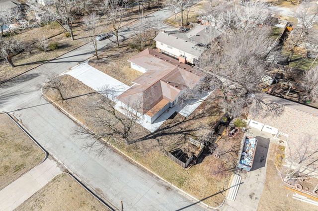 1128 N Kevin Rd, Wichita, KS 67208