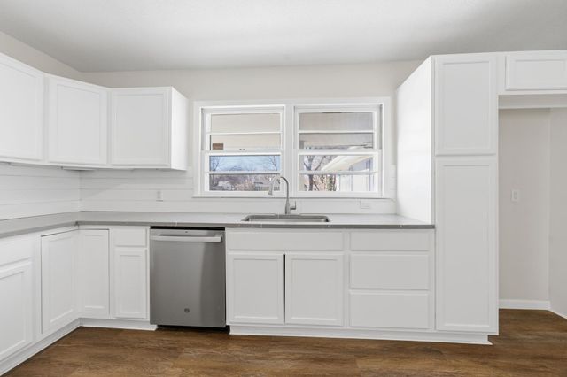 1128 N Kevin Rd, Wichita, KS 67208