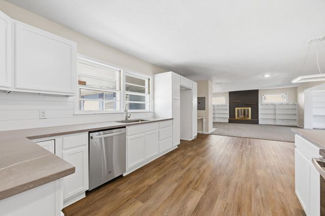 1128 N Kevin Rd, Wichita, KS 67208