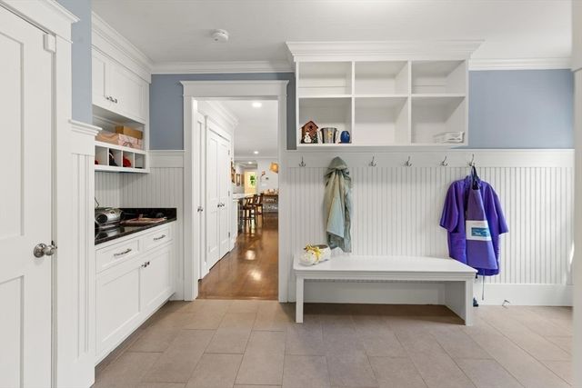 27 Samoset Rd, Woburn, MA 01801