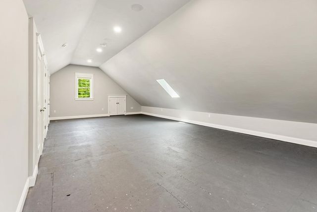 27 Samoset Rd, Woburn, MA 01801