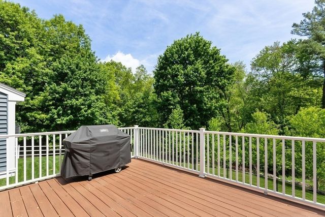 27 Samoset Rd, Woburn, MA 01801