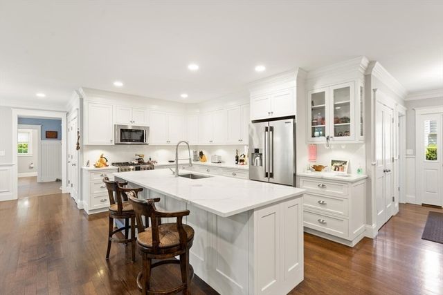 27 Samoset Rd, Woburn, MA 01801