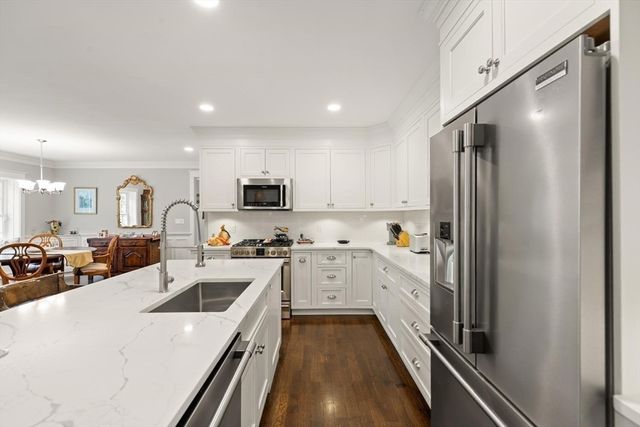 27 Samoset Rd, Woburn, MA 01801