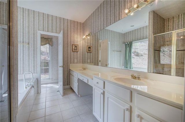 207 Stone Ridge Court, Jasper, GA 30143