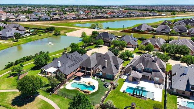 27706 Walsh Crossing Drive, Katy, TX 77494