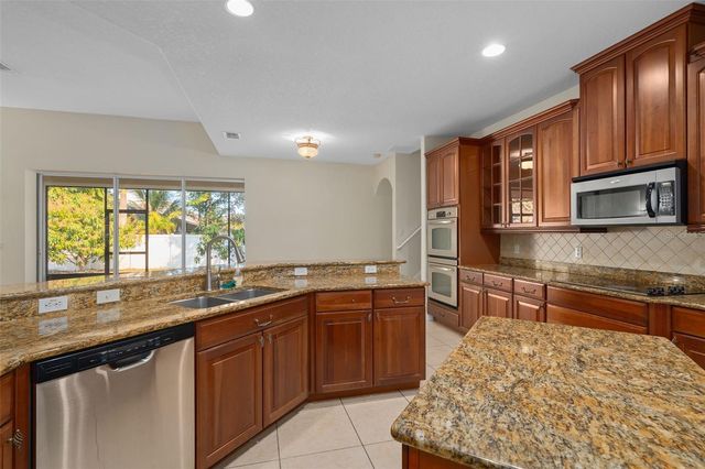 857 TIMBER ISLE DRIVE, Orlando, FL 32828