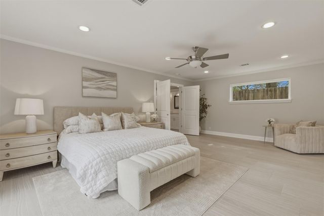 9323 Braes Bayou Drive, Houston, TX 77074