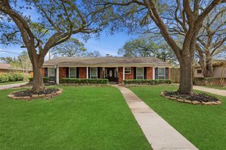 9323 Braes Bayou Drive, Houston, TX 77074
