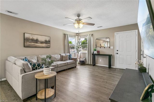 326 Duluth CT, Hampton, VA 23666