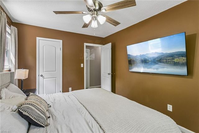 326 Duluth CT, Hampton, VA 23666