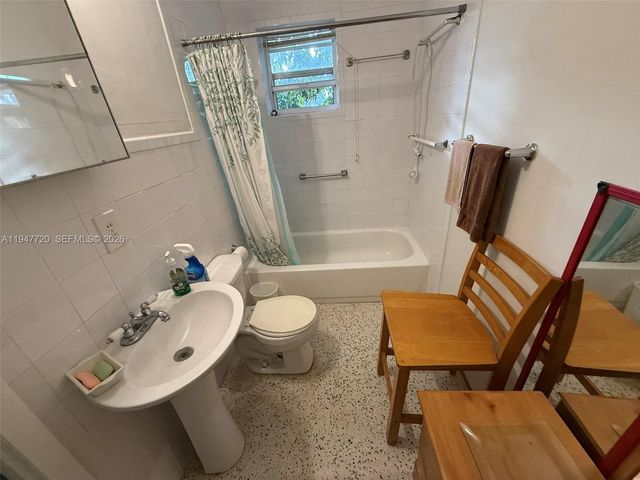 2560 SW 22nd Ave, Miami, FL 33133