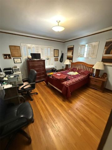 2560 SW 22nd Ave, Miami, FL 33133